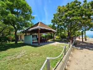 Montes Reef Resort Whitsundays beachfront Deluxe unit